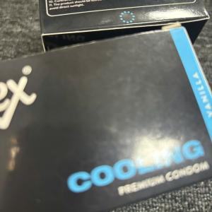 Bao cao su mát lạnh siêu mỏng Feelex Cooling vị bạc hà - Hộp 10 cái