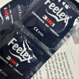 Bao cao su gân gai kéo dài thời gian Feelex 3in1 nhiều gel