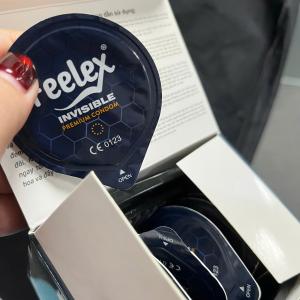 Bao cao su Feelex Invisible siêu mỏng, nhiều gel - Hộp 10 cái