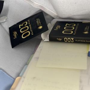 Bao cao su nhiều gel Platinum - Hộp 10 chiếc