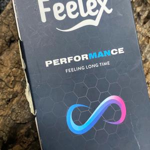 Bao cao su kéo dài thời gian Feelex Performance - Hộp 10 cái